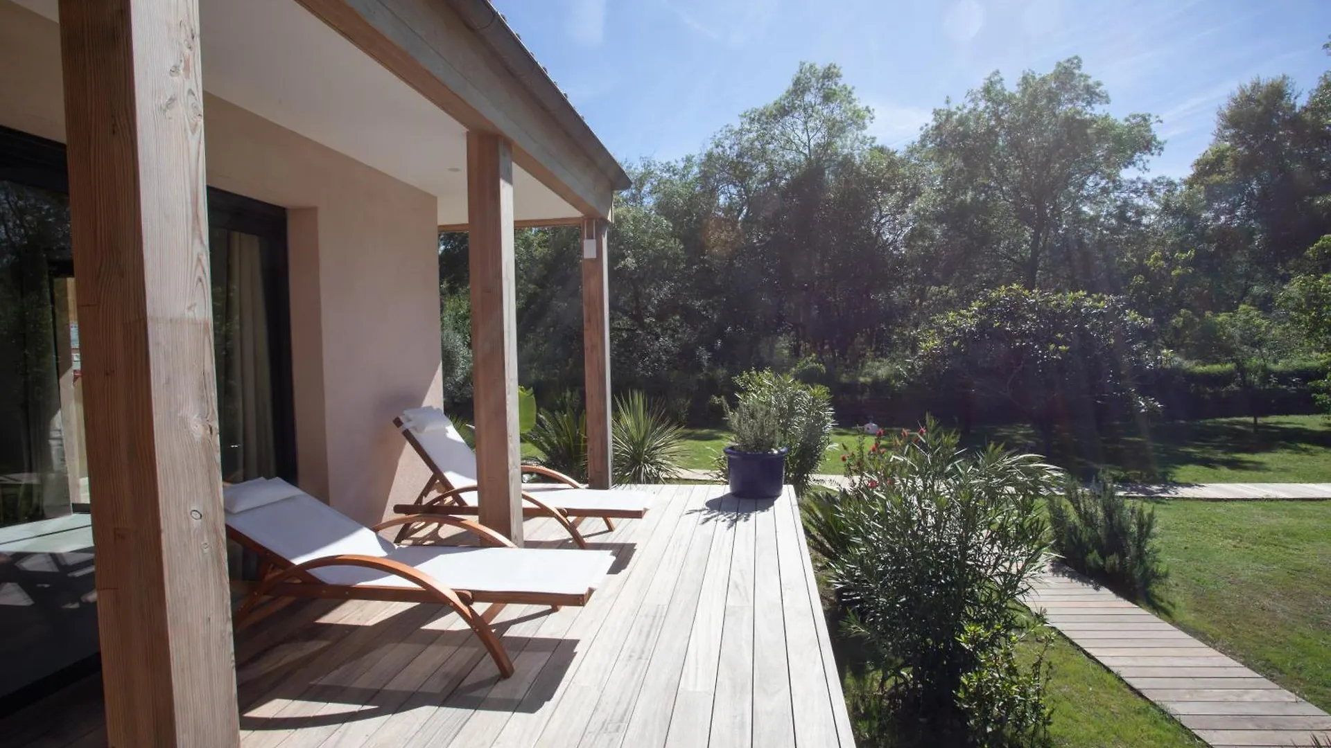 ****  Hotel Le Verger Maelvi Grimaud Francia