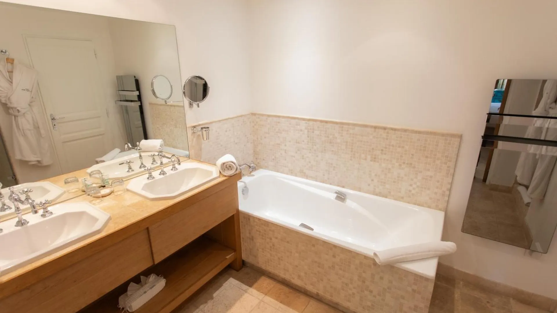 Hotel Le Verger Maelvi Grimaud