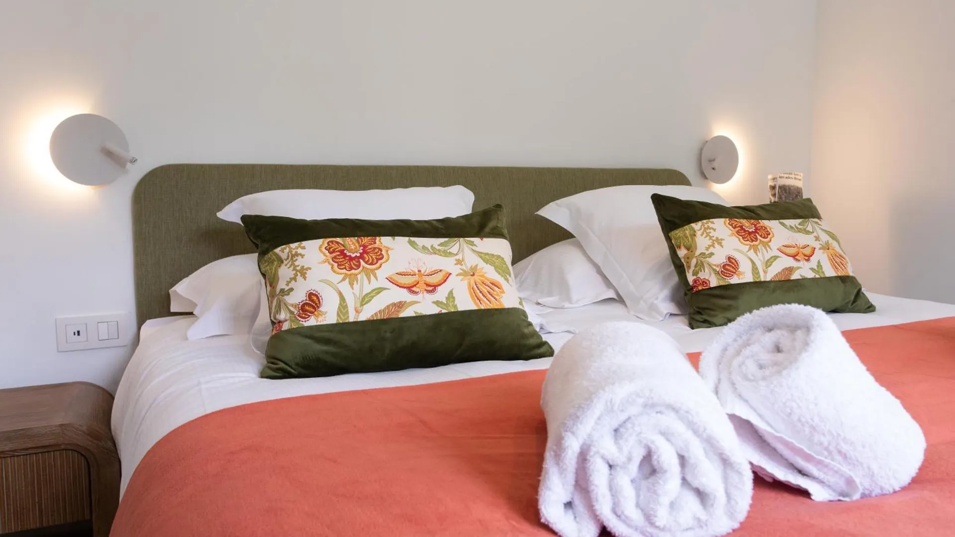 Hotel Le Verger Maelvi Grimaud